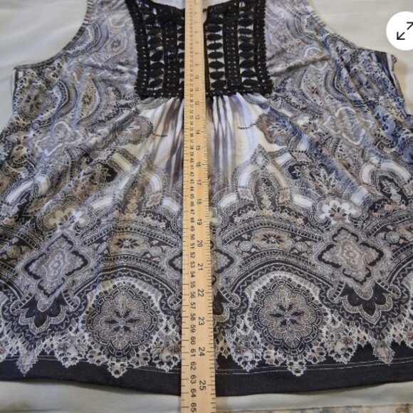 World Unity‎ Womens XL Sleeveless Top Gray Pink Embroidered Neck Boho Style A31 - Picture 7 of 10